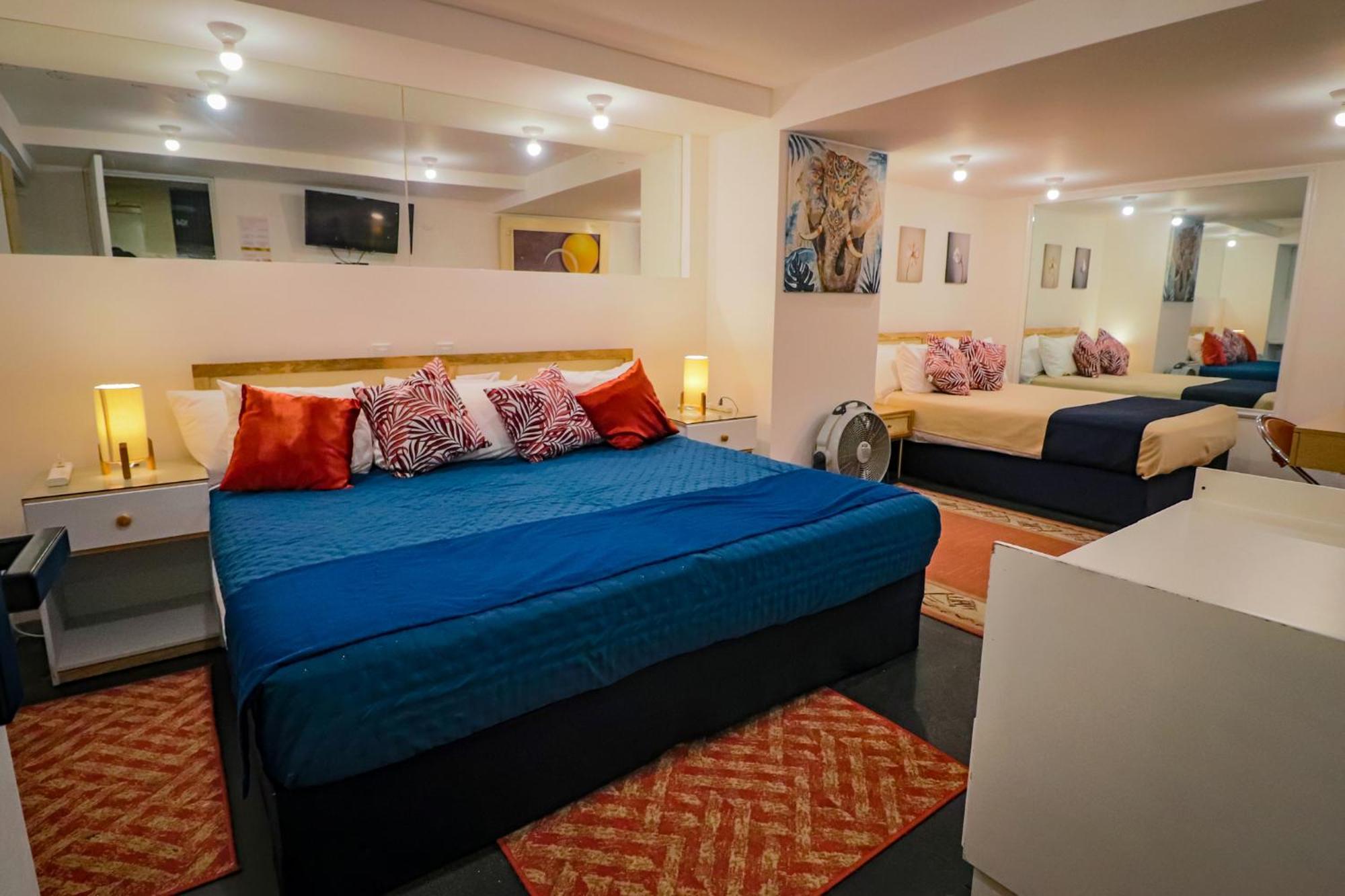Emma Hotel *